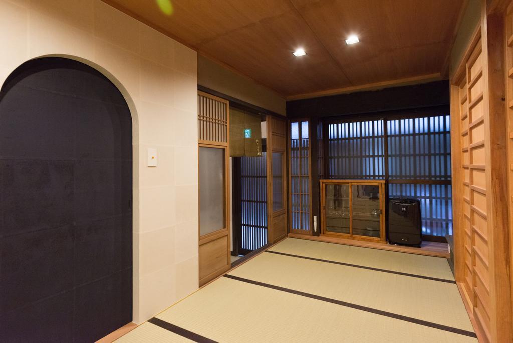 Вилла Kakishibu An Machiya House Киото Номер фото